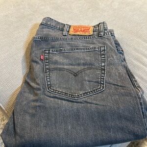 Men’s grey Levi’s 502 size 40x32